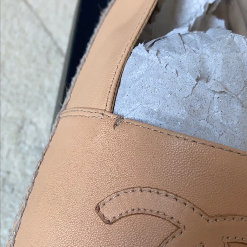CHAMPAGNE PINK CHANEL ESPADRILLES - Picture 2 of 8